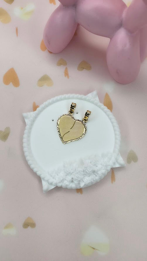 Dije corazón Mitad JD en oro 10k