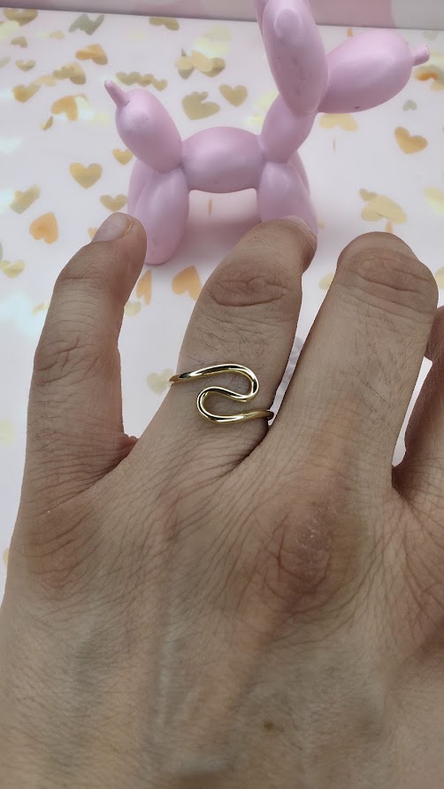 Anillo curva  En Oro De 10K