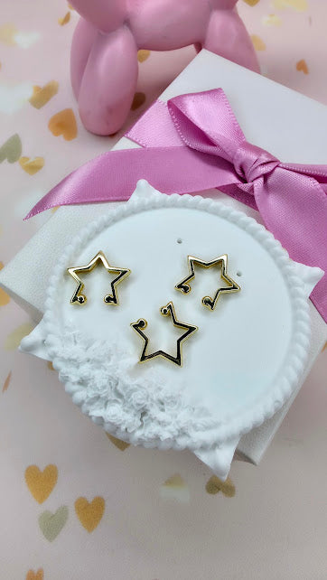 Simulador de arete estrella en Oro de 10k