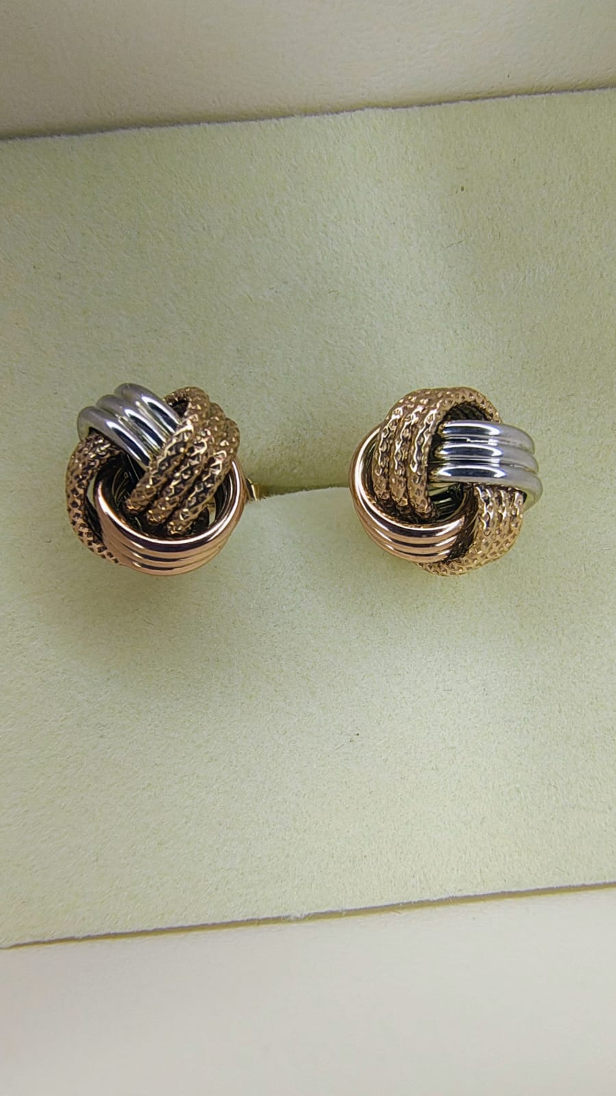 Arete nudo en Oro 10k garantizado