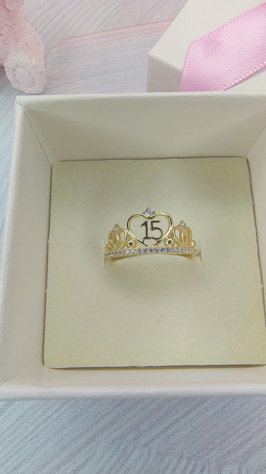 Anillo coronita 15 años en oro 10k