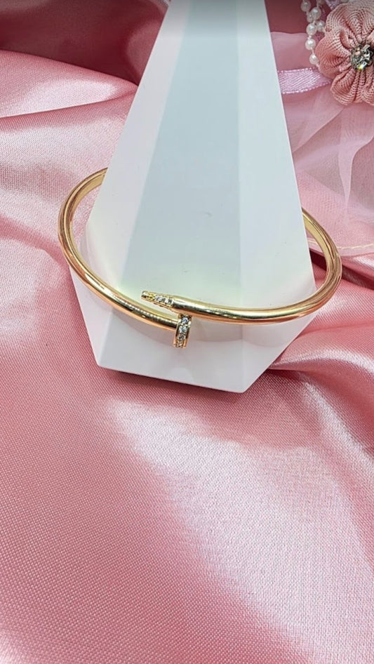 Brazalete Clavo En Oro De 10k