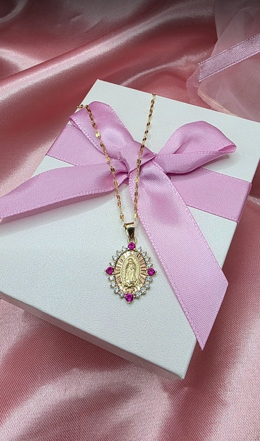 Gargantilla Medalla Lupita Piedras Rojas  en oro 10k