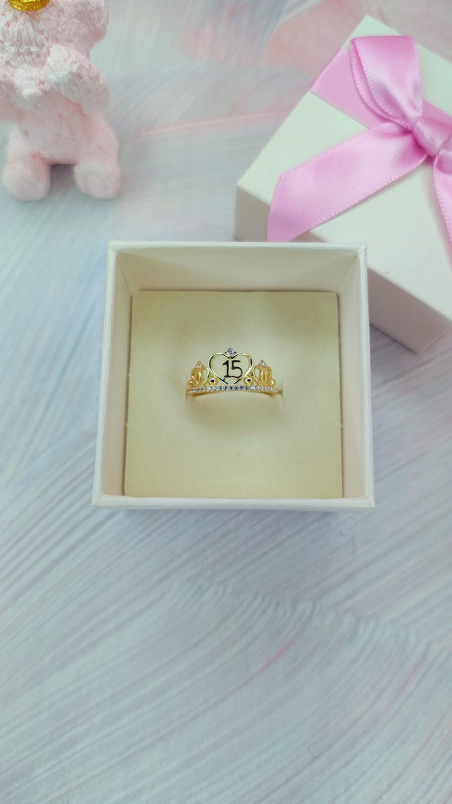 Anillo coronita 15 años en oro 10k