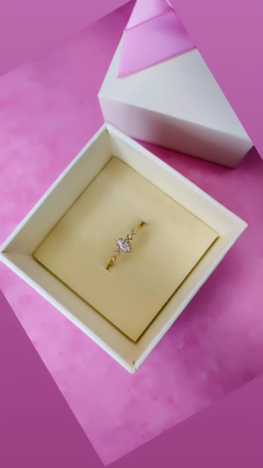 Anillo Rombito en Oro de 10k