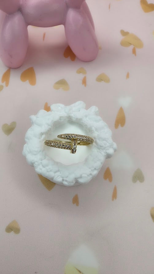 Anillo clavo  En Oro 10k