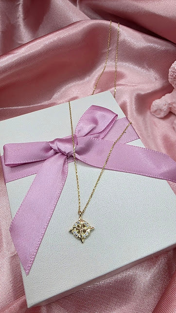 GARGANTILLA NUDO DE BRUJA MINI EN ORO DE 10K