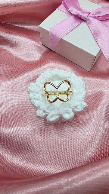 ANILLO MARIPOSA SILUETA EN ORO DE 10K