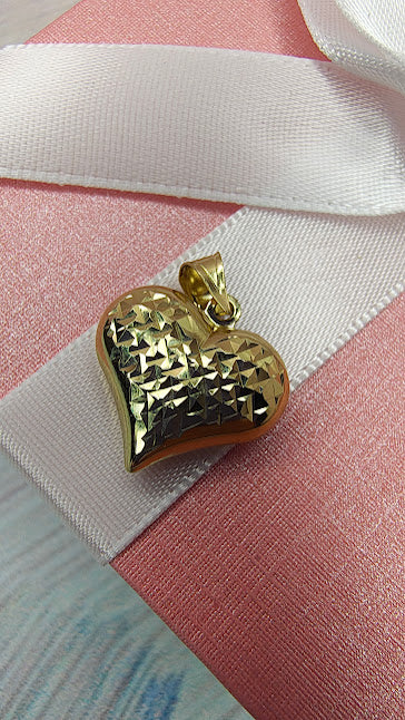 Dije corazón inflado diamantado en Oro de 10k