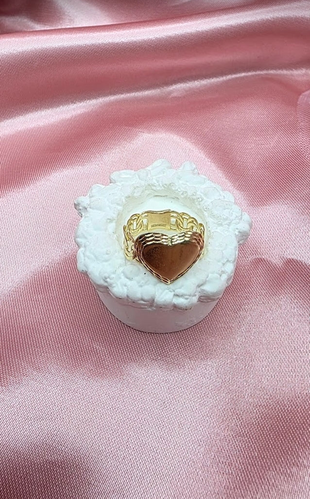 Anillo corazón liso JD en Oro de 10k